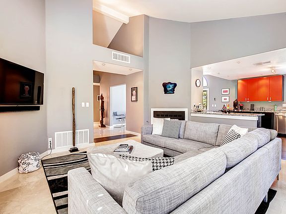 3rd image of 3286 Brookfield Dr