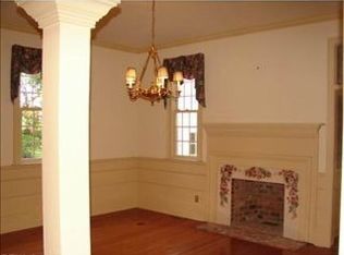 18005 Days Point Rd, Smithfield, VA 23430