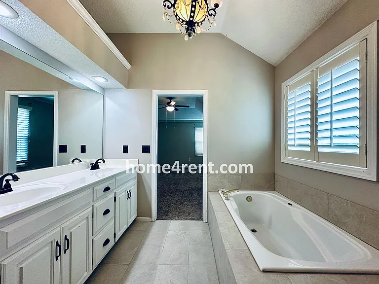 14068 W 147th Pl — Photo 33