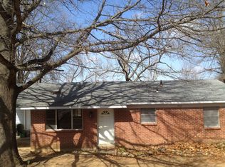 1822 S Custer Ln, Fayetteville, AR 72701