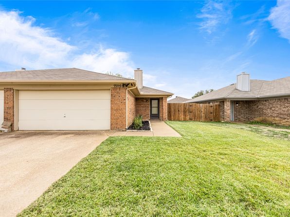 7504 Connie Ln, North Richland Hills, TX 76182