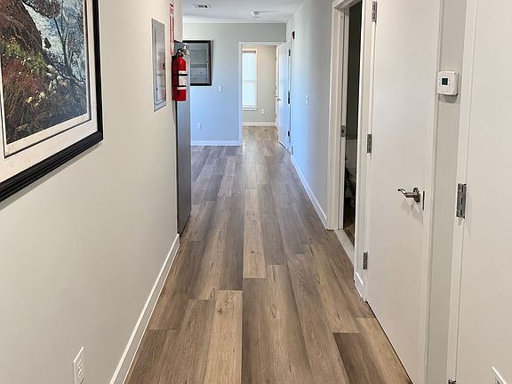 5th image of 154 Hamilton Ave #2