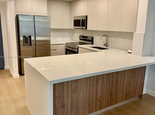 101 Ocean Lane Dr APT 205, Key Biscayne, FL 33149