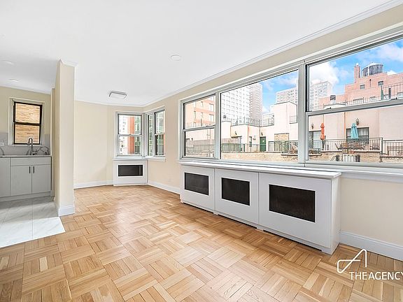 3rd image of 233 E 69th St APT 8E
