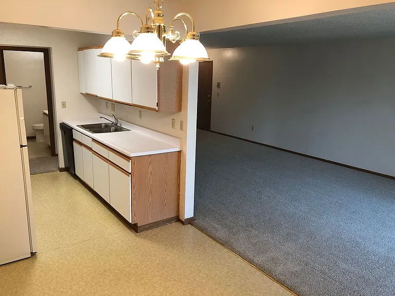 200 N Garfield Ave — Photo 15