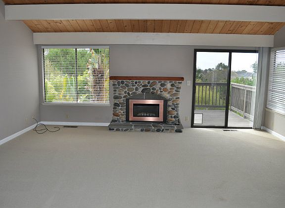 3rd image of 151 Farallon Ct