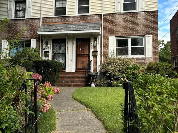 82-03 164th Place, Jamaica, NY 11432