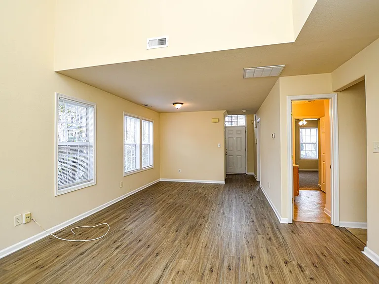 8415 Spirea Ct — Photo 6
