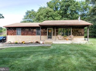 25 Oregon Ave, Mount Laurel, NJ 08054