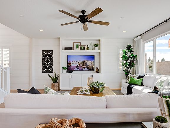 Artisan at Riverstone Kinsley Model Great Room