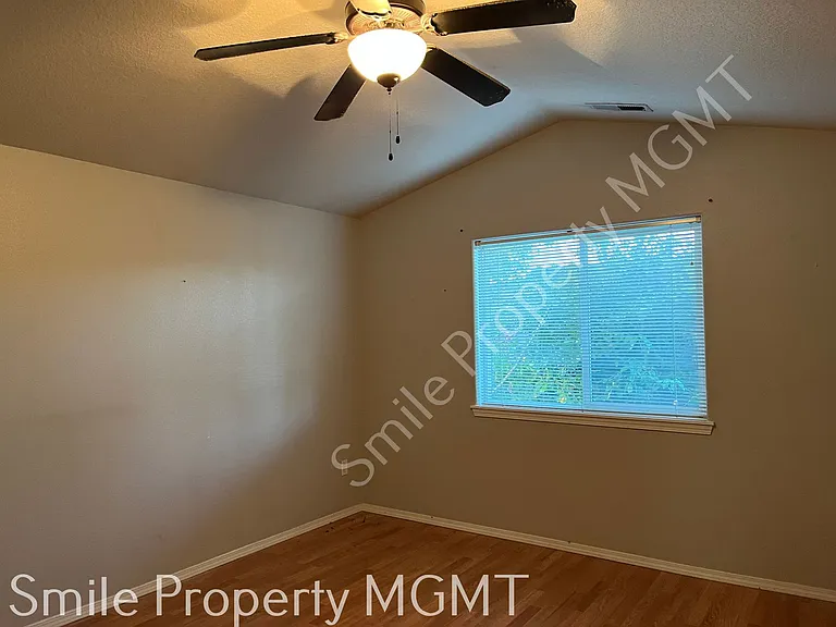 7740 SE 72nd Ave — Photo 8