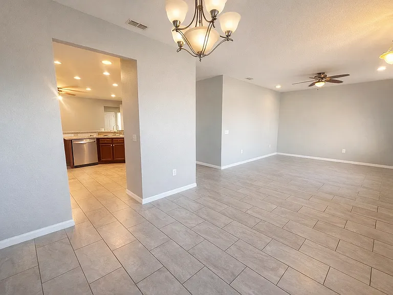 1192 Normandy Heights Cir — Photo 3