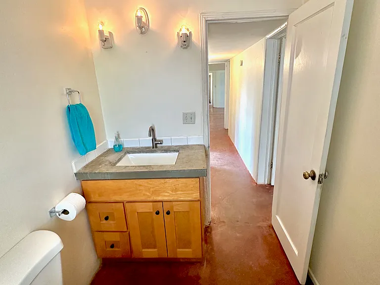 1231 N Belvedere Ave — Photo 10