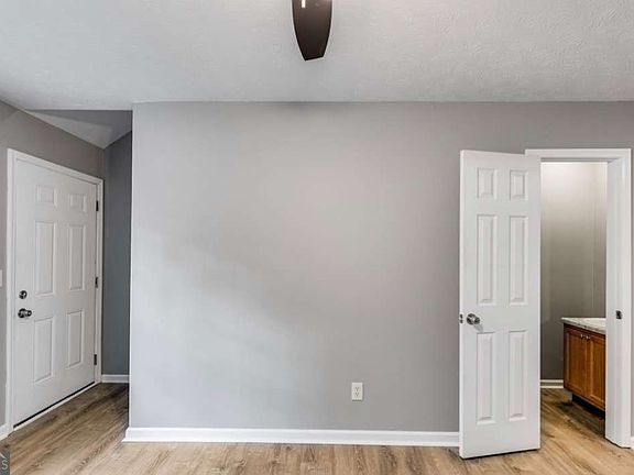 3rd image of 209 E Wilson St