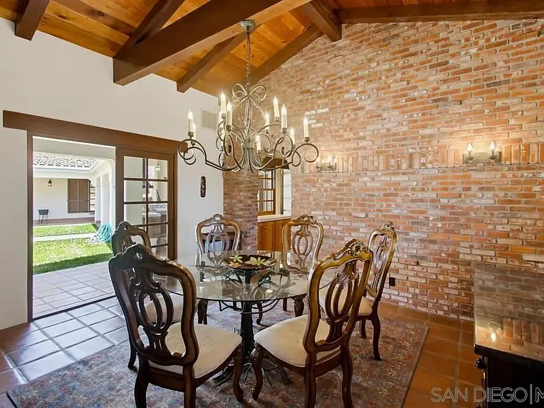 5443 Calzada Del Bosque — Photo 25