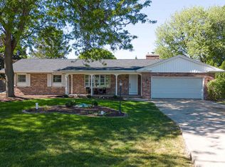655 E Petunia Ln, Beloit, WI 53511