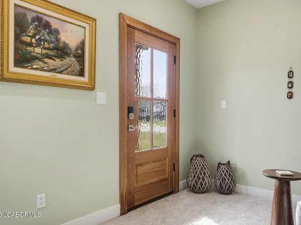 10885 Country Aire Meadows Ct, Holts Summit, MO 65043