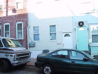 2nd image of 1121 Pleasant St #1/2A