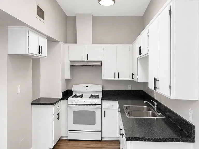 5033 W Wilson St #220 — Photo 1