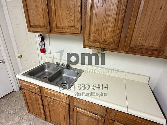2nd image of 315 E 11th St