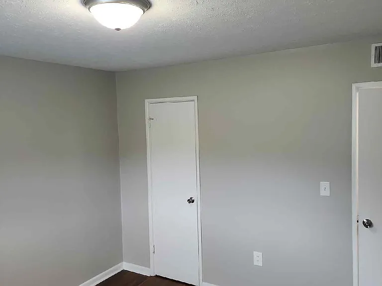 4902 Saddlebrook Ln — Photo 11