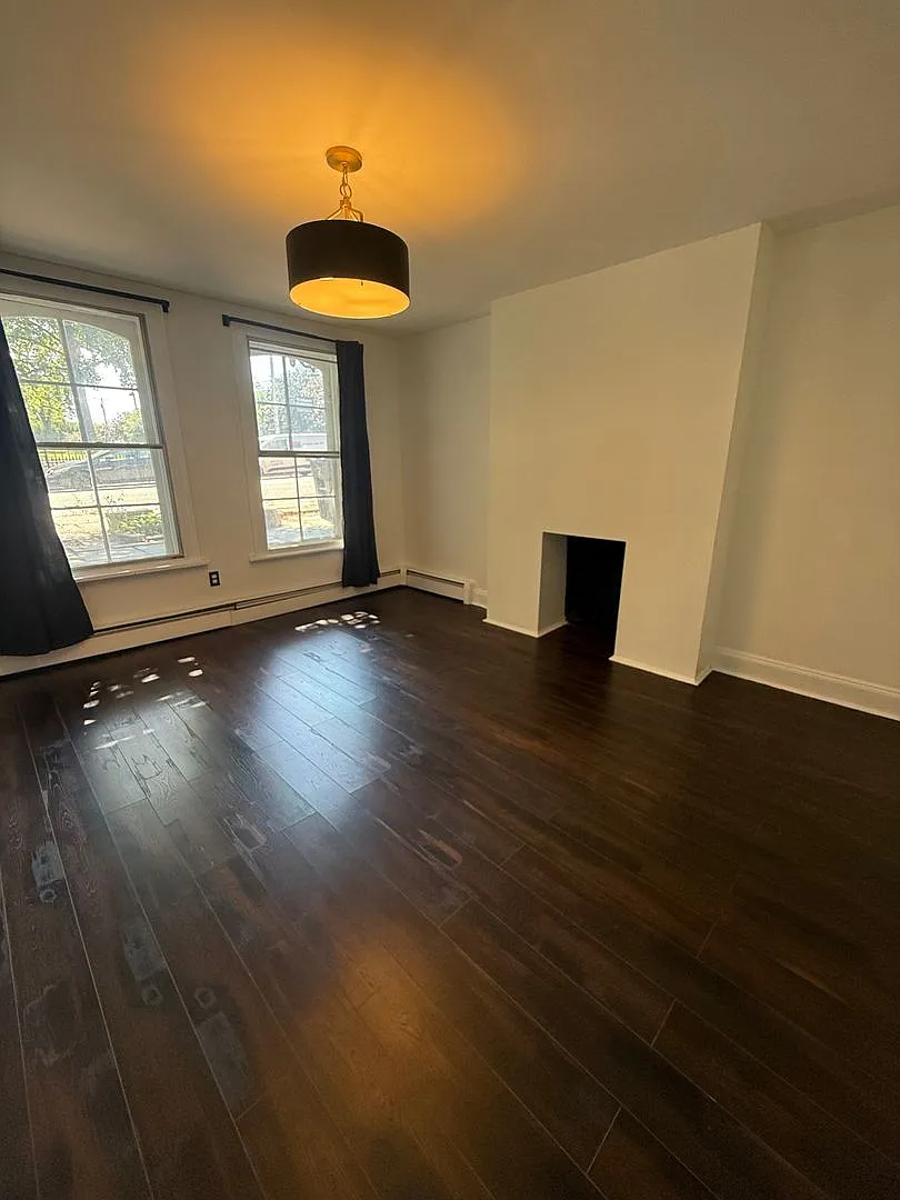 88 Washington St. — Photo 2