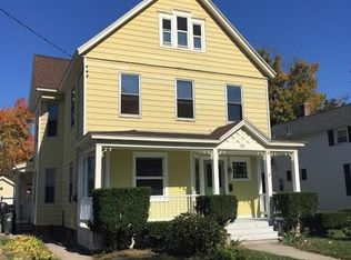 29 Maple St, Easthampton, MA 01027