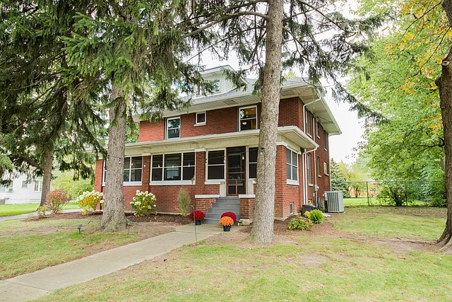 529 Miller St photo 1