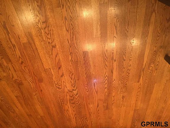 5th image of 10211 Weir St