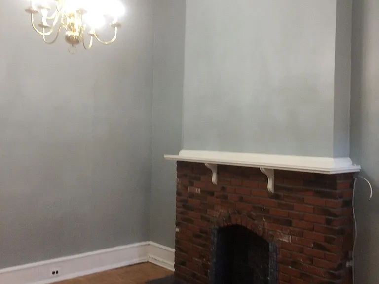 1939 Spring Garden St #1 — Photo 4