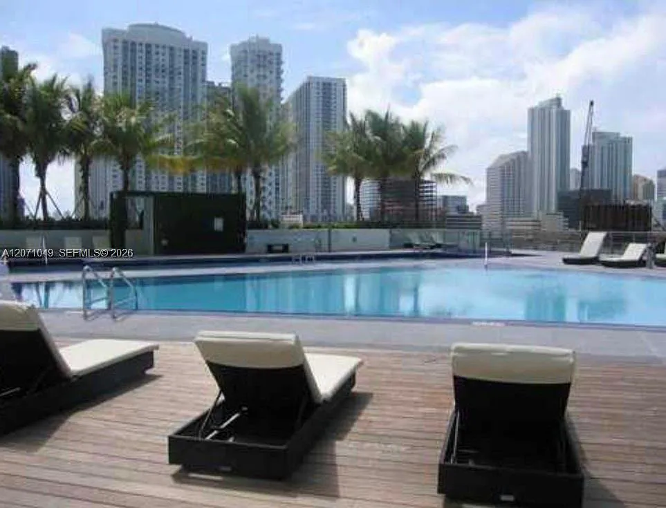 2 bed, 1079 sqft, $4,150 — Photo 3
