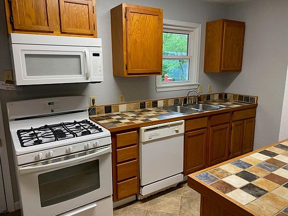 5th image of 10518 Wood Dale Dr