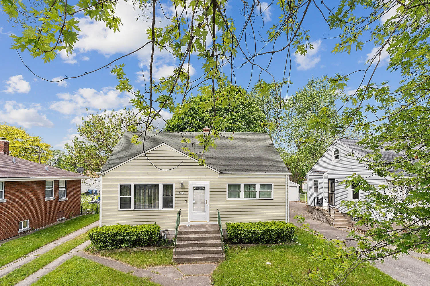 600 Mackinaw Ave photo 1