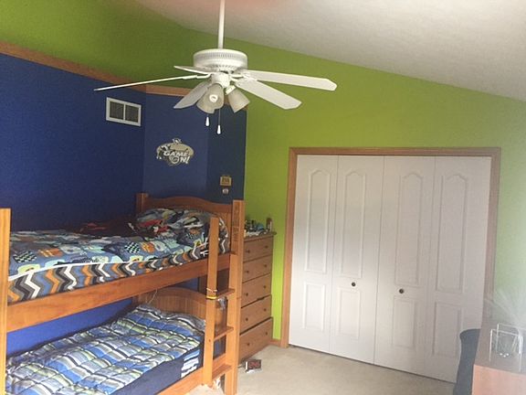 4th image of 1074 Continental Dr