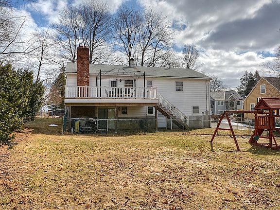 3rd image of 7 Chalmers Blvd