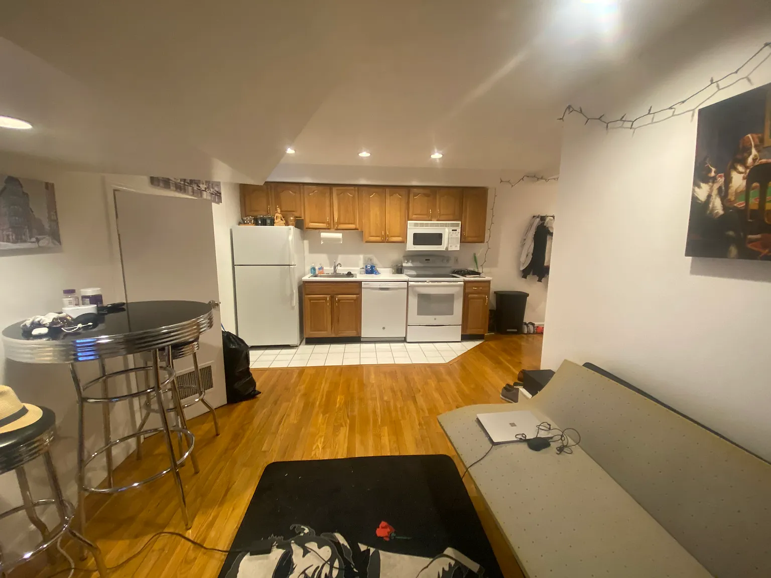 1 bed, 700 sqft, $2,400 — Photo 4
