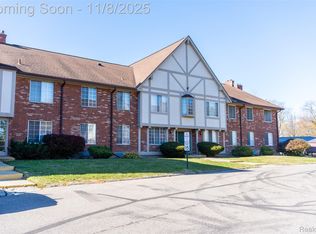 30240 Southfield Rd APT 174, Southfield, MI 48076