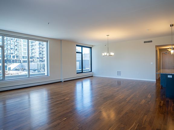 4th image of 1120 2nd St S #201