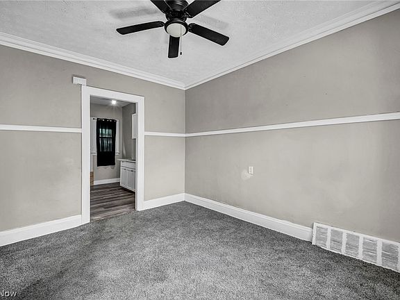 5th image of 891 Paxton Rd