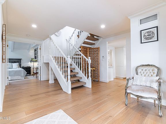 5th image of 1685 Plum Hollow Cir