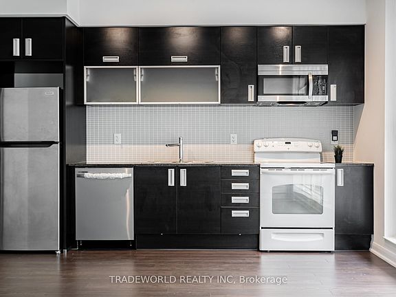 4th image of 205 Frederick St #909