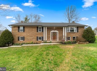 1108 Canterbury Ct, Sykesville, MD 21784