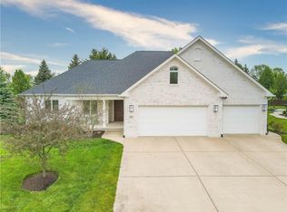 298 Hidden Glen Dr, Greenfield, IN 46140
