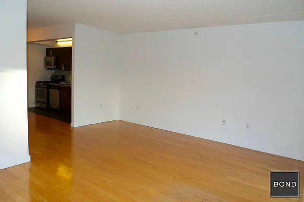 Rented by Bond New York | media 28