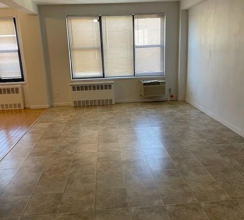 4th image of 51 Davis Ave #3856