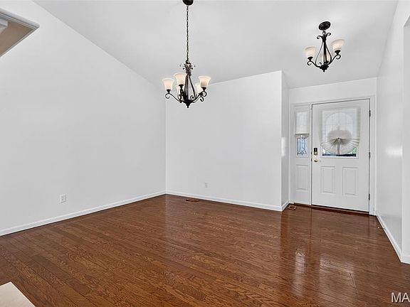 4th image of 20 Autumn Ridge Dr #83B