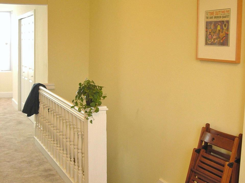 1st image of 4611 Woodland Ave #3F