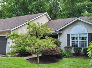 8494 Dennison Ct, Mentor, OH 44060