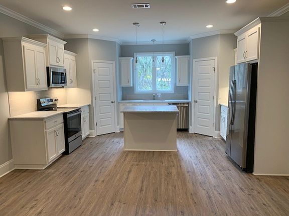 4th image of 3625 Deidra Miller Cir