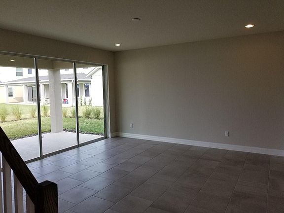 4th image of 2550 Seggolia Ln